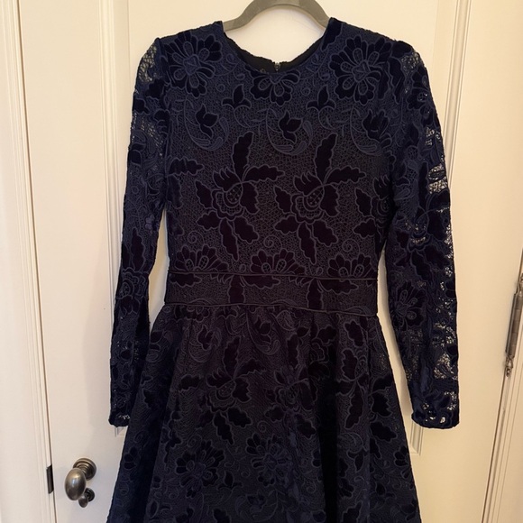 MAJE Role Guipure Lace and Velvet Navy Dress - Picture 3 of 4